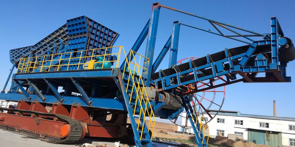 如何根據(jù)破碎物料硬度選擇移動(dòng)破碎站？